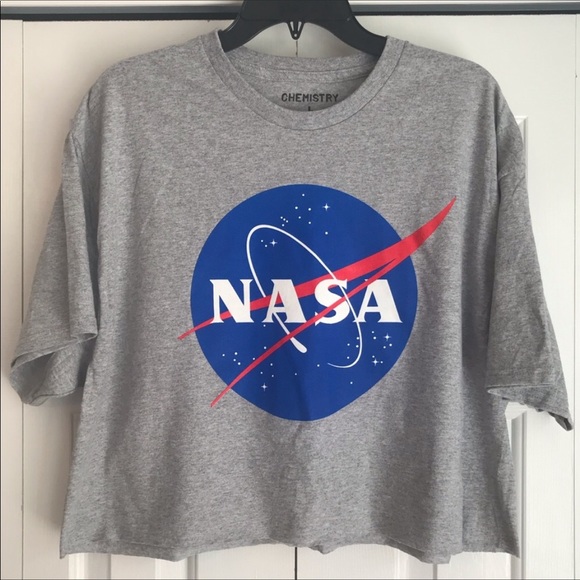 Tops - New/ never worn Women’s NASA crop tee!